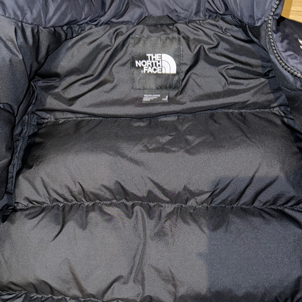 The North Face Kids Black Puffer Jacket - Picture 2 of 2